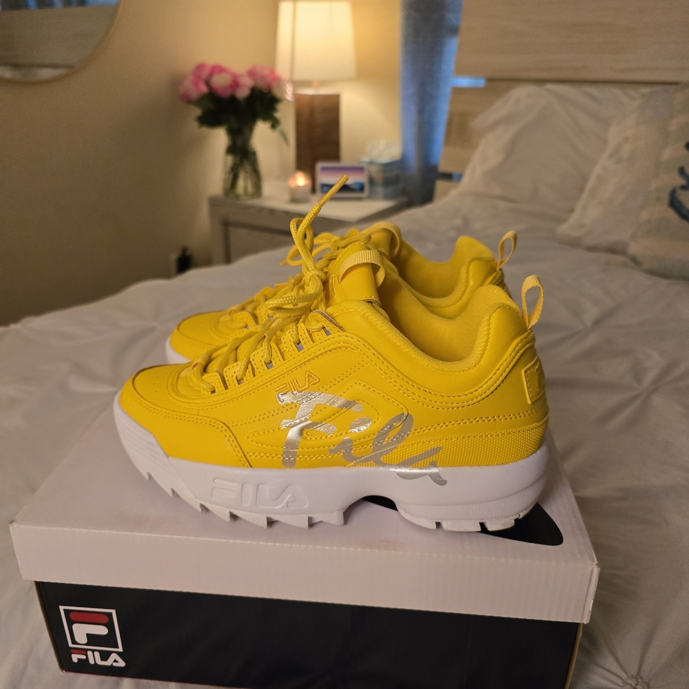Fila Yellow Sneakers Size Kid's 6 / Women's 8 - Picture 4 of 6